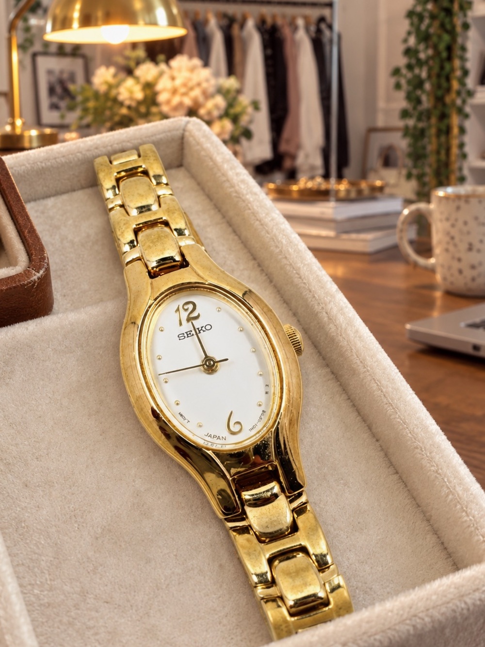 Vintage 1990s Seiko 1N01 Gold-Tone Oval Quartz Watch Japan - Picture 3 of 6